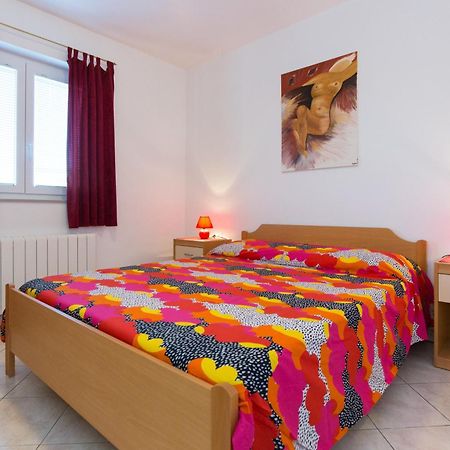 Neda Apartment Punat Ngoại thất bức ảnh