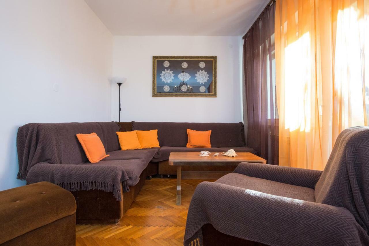 Neda Apartment Punat Ngoại thất bức ảnh