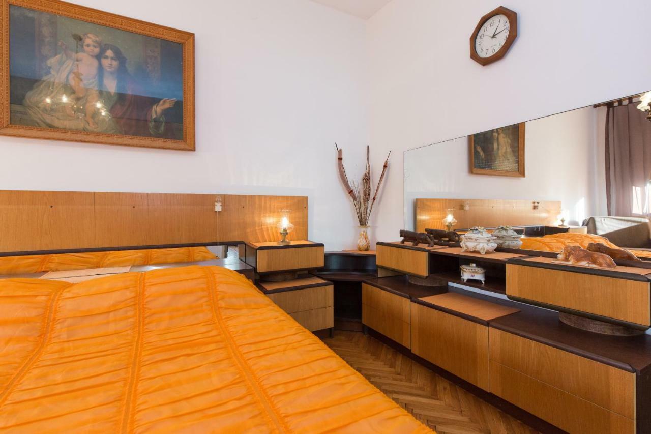 Neda Apartment Punat Ngoại thất bức ảnh