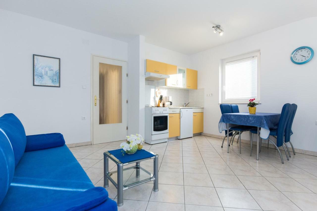 Neda Apartment Punat Ngoại thất bức ảnh